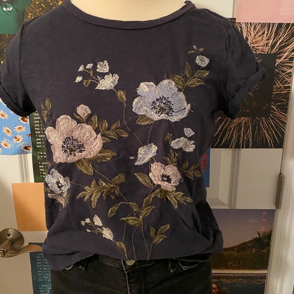 Soft and sexy tee - Picture 1 of 1